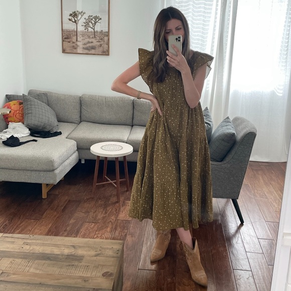 Madewell Ruffle-Sleeve Tiered Midi Dress - Picture 2 of 10